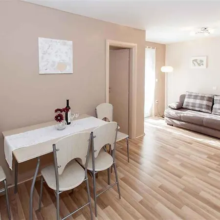 Apartment In 39173 Crikvenica