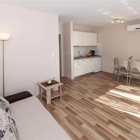 In 39173 Apartment *